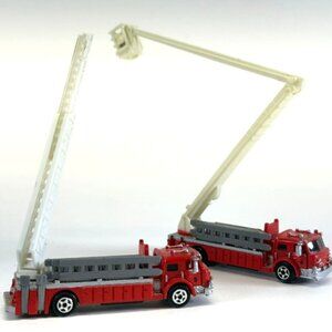 Micro Machines 2 Galoob Deluxe Hook & Ladder Fire Truck 1980s Vintage Toy